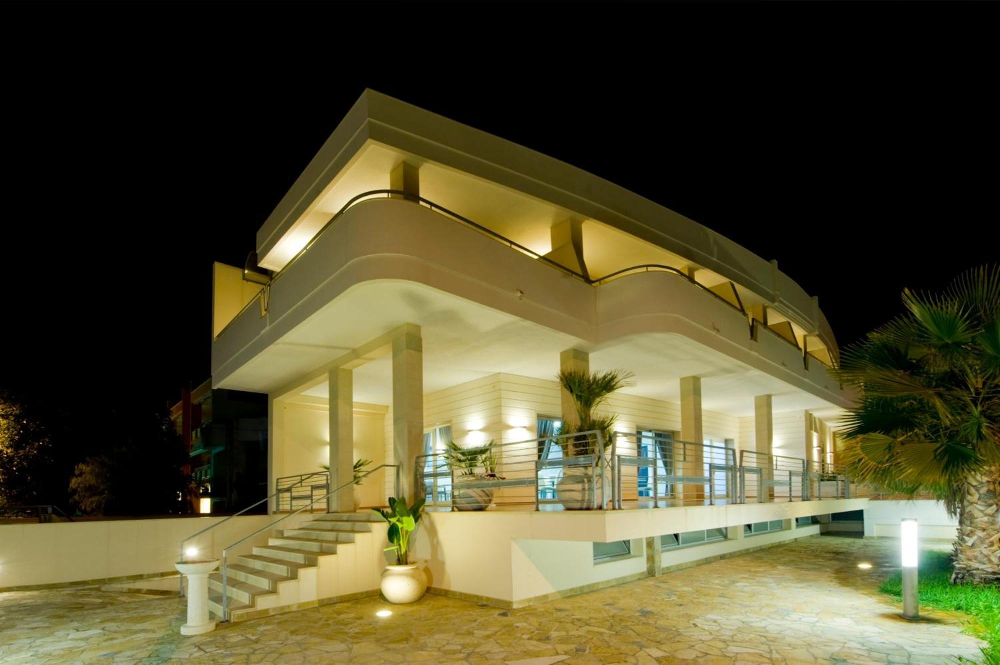 Отель Residenza Del Mare Сант-Исидоро Экстерьер фото